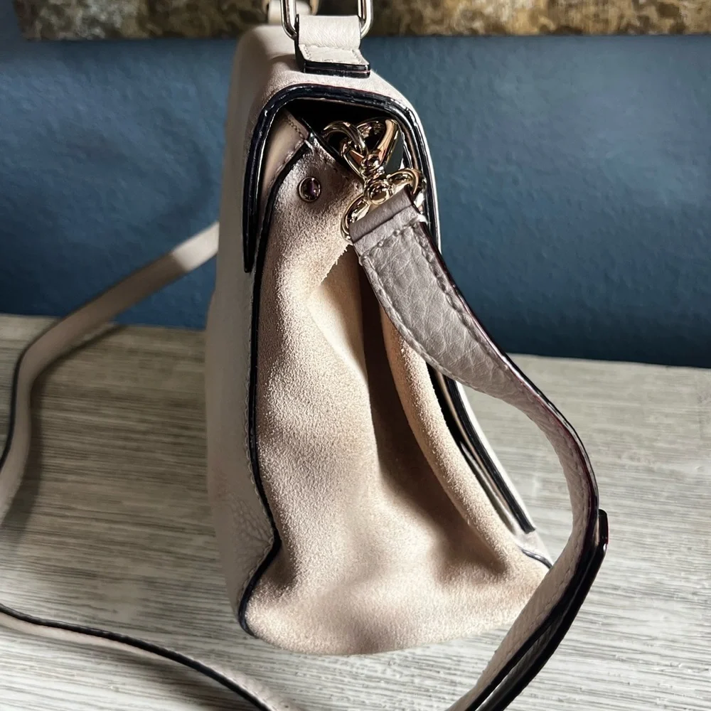 ♠️Kate Spade♠️ Light Beige Leather Crossbody Bag